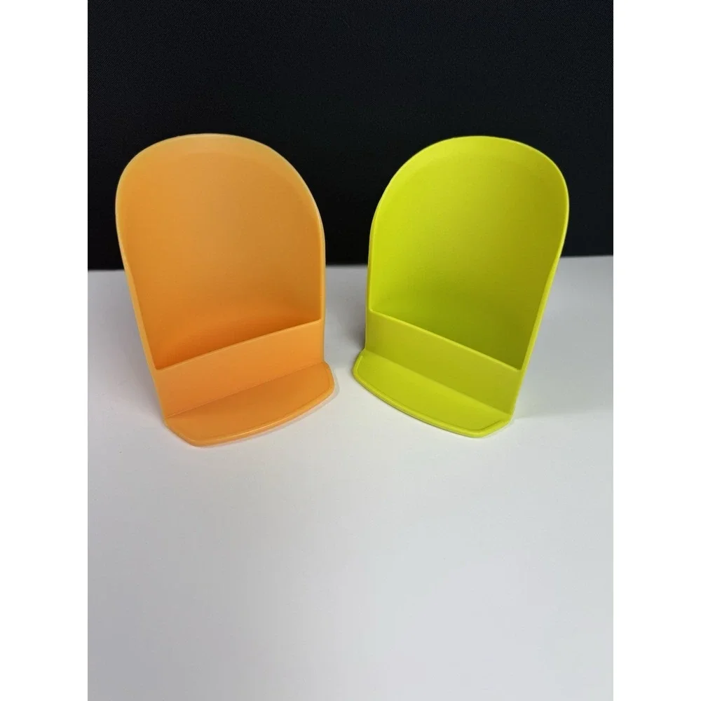 Tupperware Rocker Scoop Canisters Green & Orange new rocker scoops Set Of 2